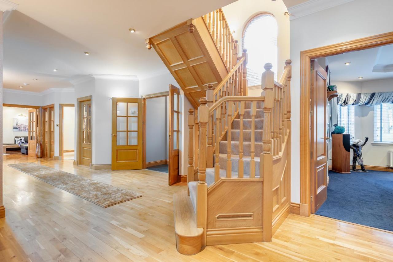 Villa Luxury 6-Bed House With Pool Glenrothes Exterior foto