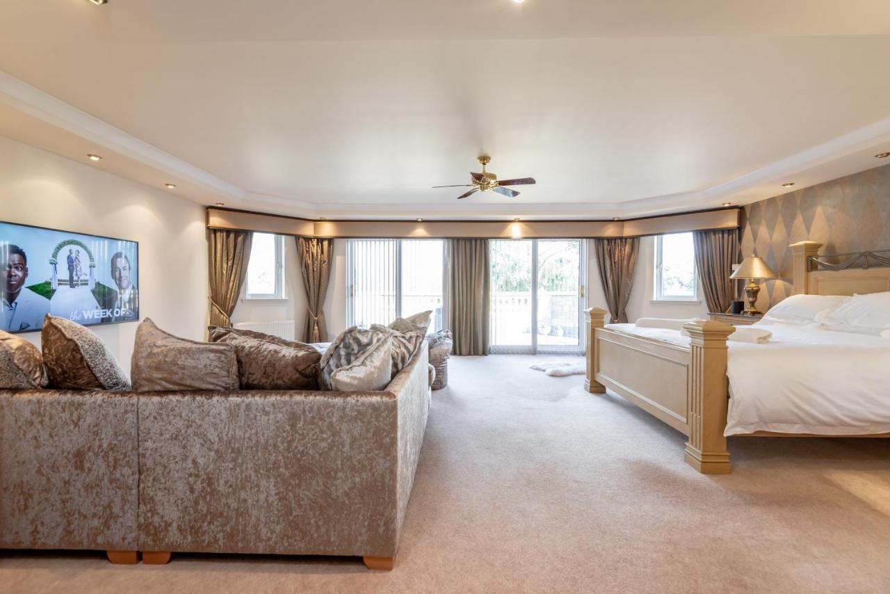 Villa Luxury 6-Bed House With Pool Glenrothes Exterior foto