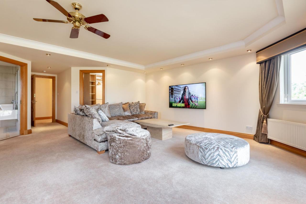 Villa Luxury 6-Bed House With Pool Glenrothes Exterior foto