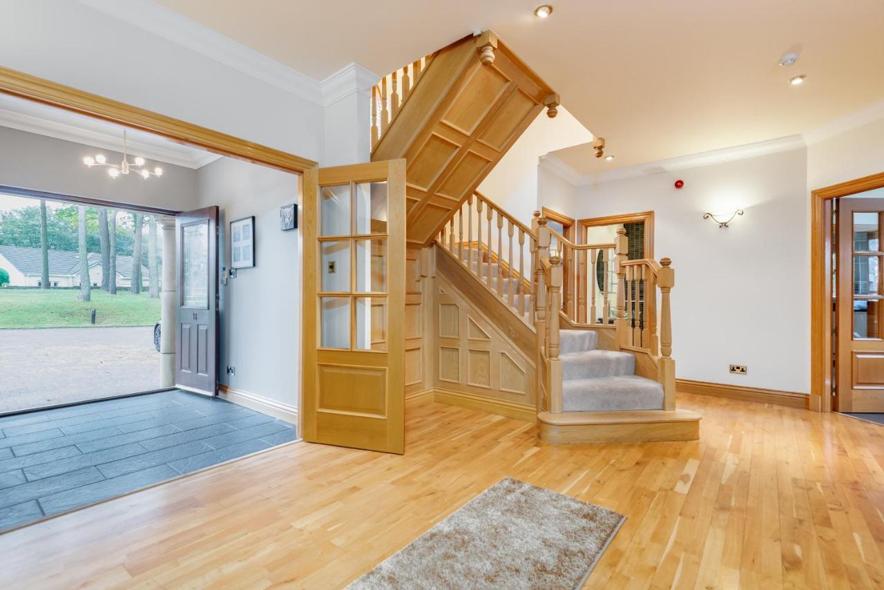 Villa Luxury 6-Bed House With Pool Glenrothes Exterior foto